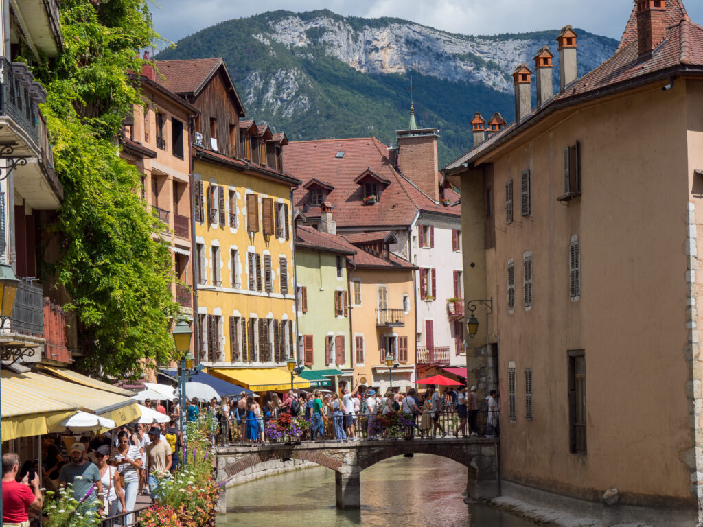 Kleurrijk Annecy-city